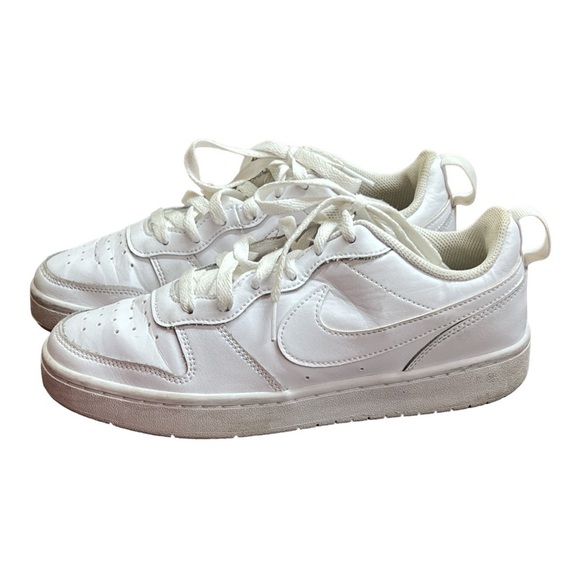 Sz 6Y White Nike Sneakers - Picture 3 of 5